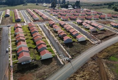 10,4 milhões de paranaenses residem em casas, aponta IBGE; 23,8% vivem de aluguel