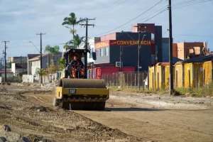 Mercado de trabalho no Paraná cresce e desemprego atinge 3,8% entre abril e junho
