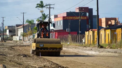 Mercado de trabalho no Paraná cresce e desemprego atinge 3,8% entre abril e junho