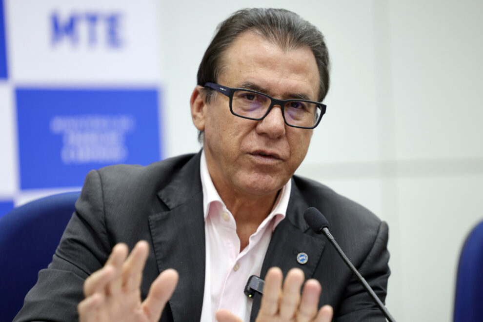 Ano eleitoral não impede redução da jornada de trabalho, diz ministro