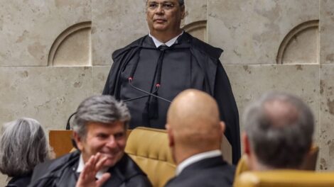 Dino suspende trecho de projeto que "ressuscitava" pagamentos de RP9