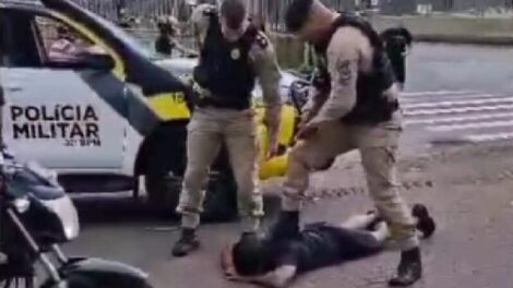 Homem é preso após tentar matar atual namorado da ex em Sarandi