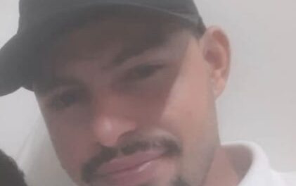 Homem morto dentro de carro em Maringá é identificado