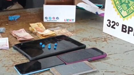 PM prende três suspeitos por furto e tráfico de drogas em Sarandi