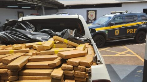 PRF intercepta mais de uma tonelada de maconha em Campo Mourão