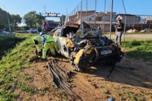 Policial militar morre e outro fica ferido após viatura cair em ribanceira durante perseguição no Paraná