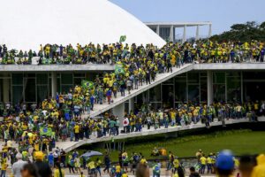 Brasília recebe eventos pró-democracia nos três anos de atos golpistas