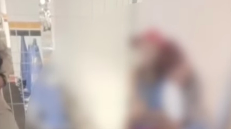 Casal é preso com arma de fogo após tentativa de crime em supermercado de shopping de Maringá