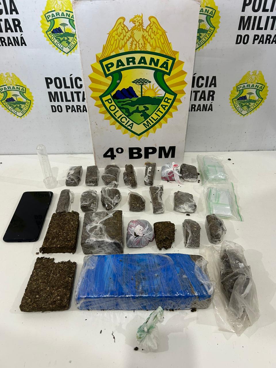 Denúncia anônima leva PM a prender dupla por tráfico em Maringá