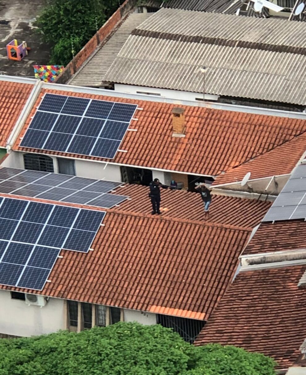 Dois homens são presos após furtos de fio em casa na Zona 8 de Maringá