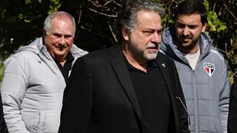 Em meio a denúncias presidente do São Paulo renuncia ao cargo