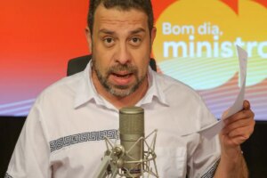 Fim da escala 6x1 deve aumentar produtividade, diz Boulos