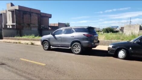 Homem é preso dirigindo caminhonete furtada em SP