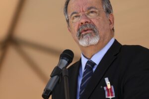 Morre Raul Jungmann, ex-ministro, aos 73 anos, em Brasília