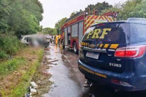 Mulher de 20 anos morre após colisão na BR-376, em Guairaçá