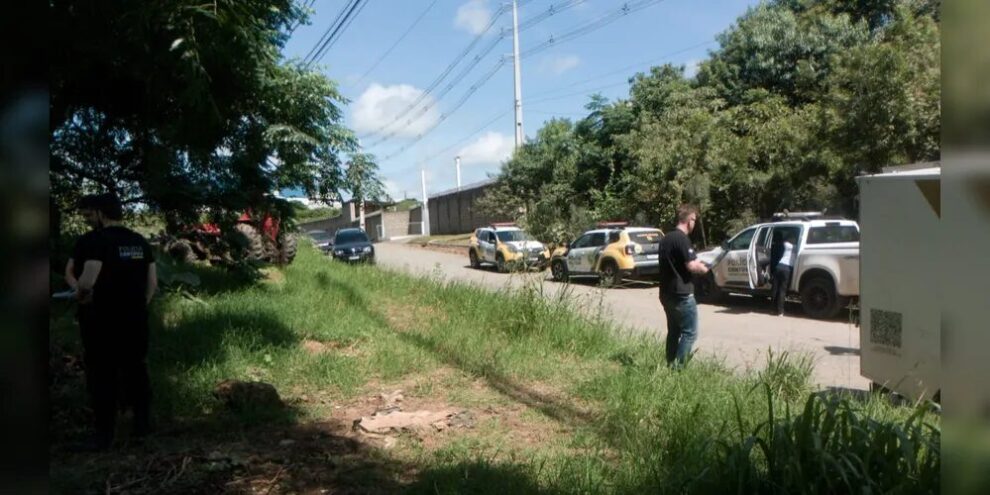 Mulher é encontrada morta seminua em matagal no Paraná