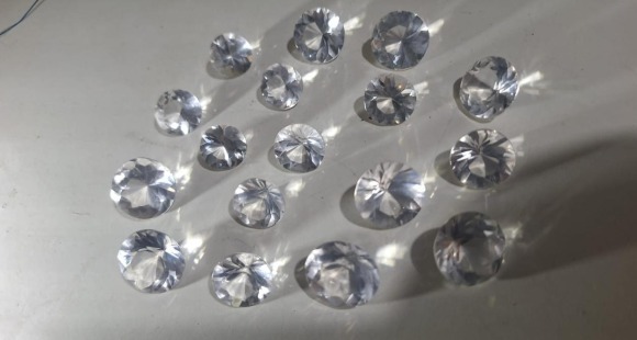 Operação mira grupo apontado por roubar diamantes avaliados em R$15 mi no PR