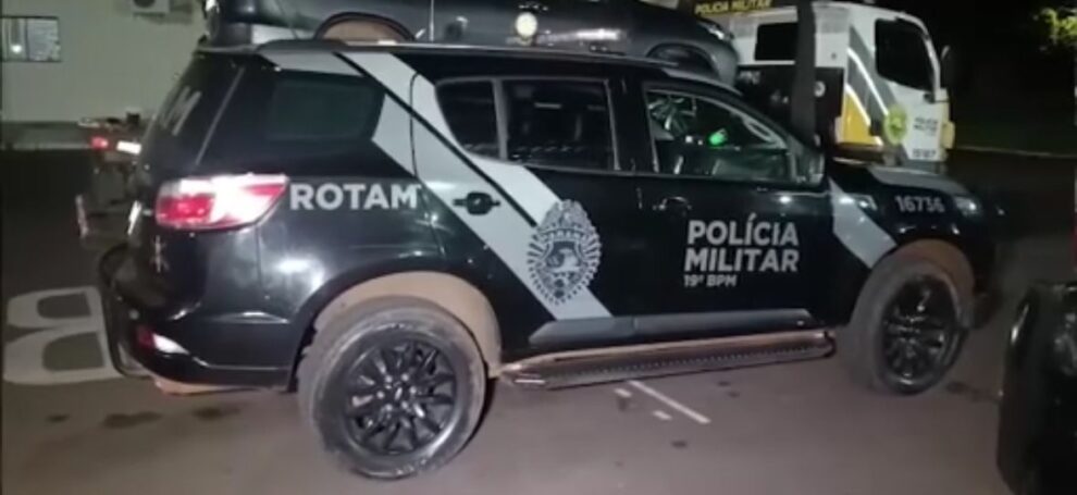 Perseguição com tiros na BR-467 termina com casal preso; mulher é estudante de Direito, diz PM