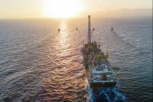 Petrobras registra produção recorde de petróleo e gás em 2025