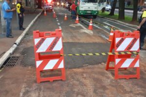 Prefeitura conclui recuperação de galeria pluvial no cruzamento das avenidas Carneiro Leão e Paraná