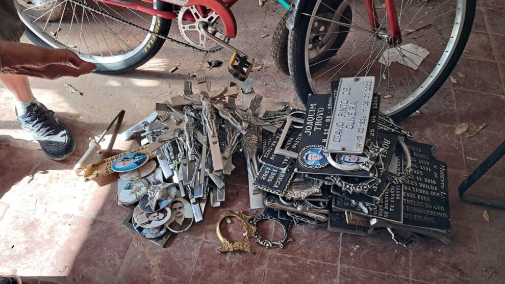 Prefeitura registra boletim de ocorrência após furto de peças de bronze em cemitério de Mandaguaçu