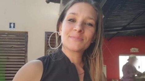 Rapaz que matou mãe e irmão a facadas no porão de casa revela motivação à polícia