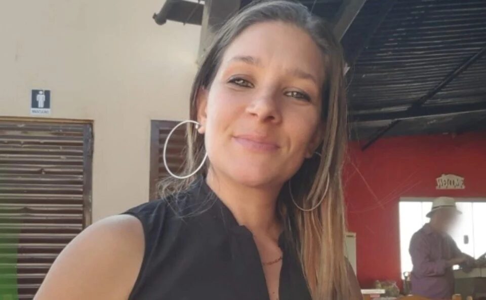 Rapaz que matou mãe e irmão a facadas no porão de casa revela motivação à polícia