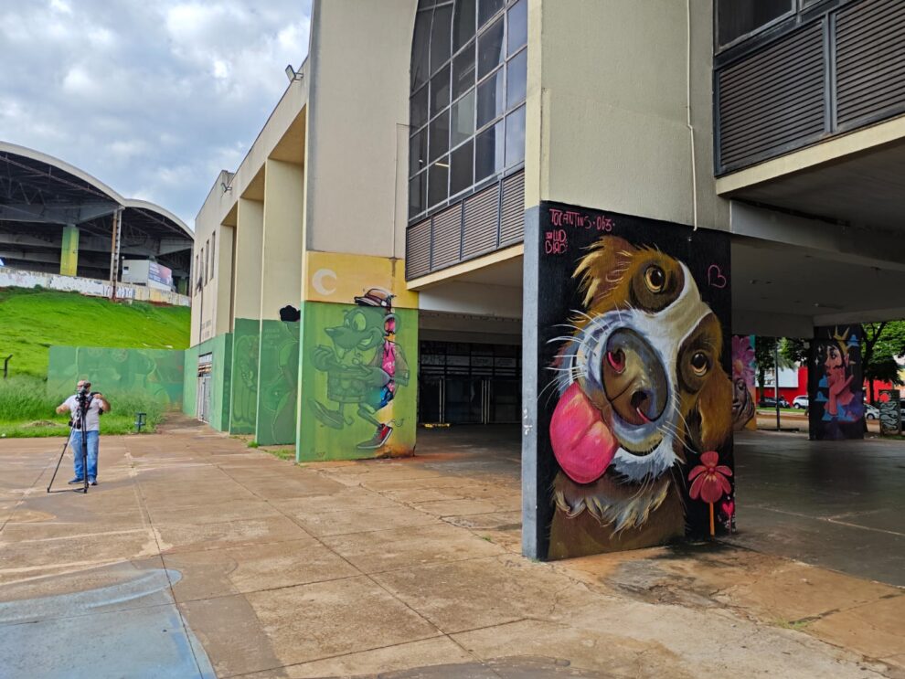 Secretaria de Cultura nega que tenha solicitado apagamento de grafites na Vila Olímpica