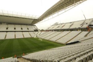 Torcedor é morto por veículo da PM no estádio do Corinthias