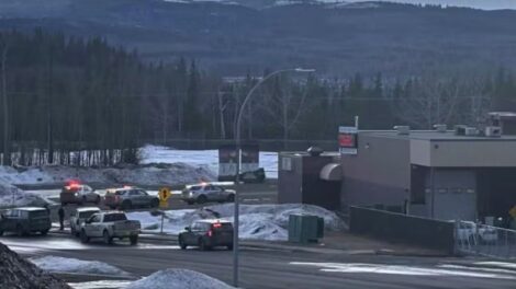 Ataque a tiros em escola no Canadá deixa 10 mortos e 25 feridos; atiradora também morreu