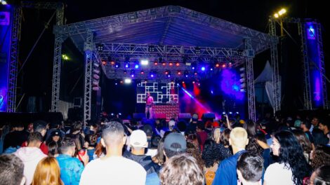 CCJ dá parecer favorável a projeto que impede Prefeitura de Maringá de chamar de "gratuitos" eventos bancados com dinheiro público