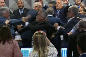 CPMI do INSS tem empurra-empurra e quebra de sigilo de filho de Lula