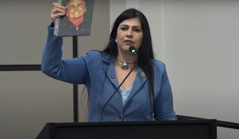 Câmara de Maringá declara inconstitucional e arquiva projeto sobre placas com os 10 mandamentos