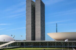 Congresso retoma trabalhos nesta segunda-feira