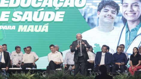Em Mauá, Lula anuncia Instituto Federal, UBS e reajuste na merenda