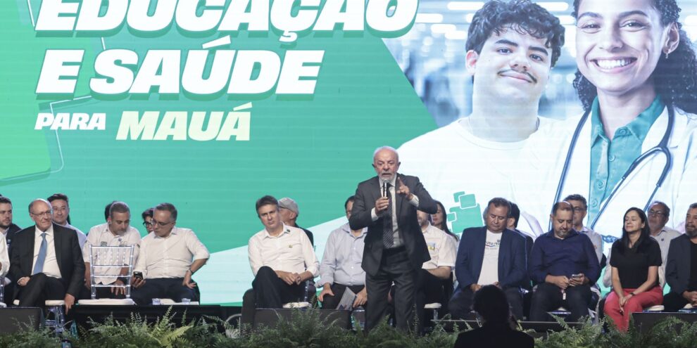 Em Mauá, Lula anuncia Instituto Federal, UBS e reajuste na merenda