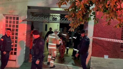 Homem desafia GCM com facão e é baleado durante abordagem em Maringá