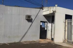 Homem é preso e horas depois aparece morto na Cadeia Pública de Maringá; caso é investigado como homicídio