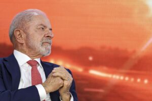 Lula participa de cúpula sobre inteligência artificial na Índia