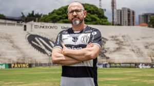 Moisés Egert, ex-XV de Piracicaba, é o novo técnico do Maringá FC