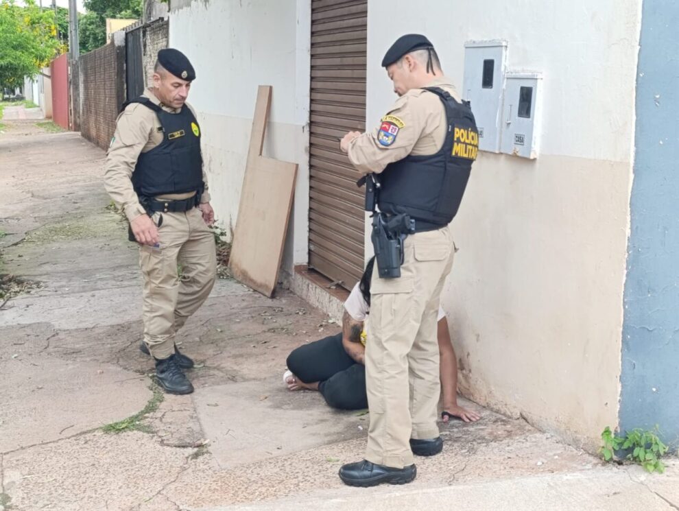 Mulher é esfaqueada durante briga por dívida de R$ 500 em Maringá