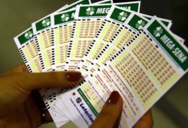 Onze apostas de Maringá acertam a quadra da Mega-Sena; prêmio principal acumula em R$ 72 milhões