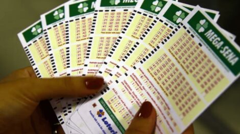 Onze apostas de Maringá acertam a quadra da Mega-Sena; prêmio principal acumula em R$ 72 milhões