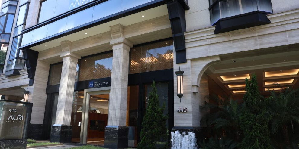 Pedido para criar CPI do Banco Master é protocolado na Câmara