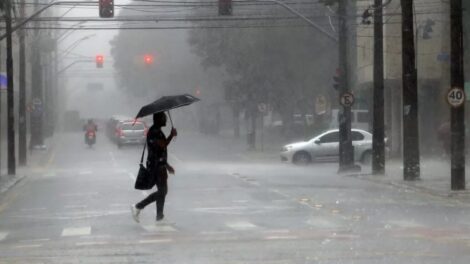Sábado (21) será de tempo instável e pode chover novamente em Maringá