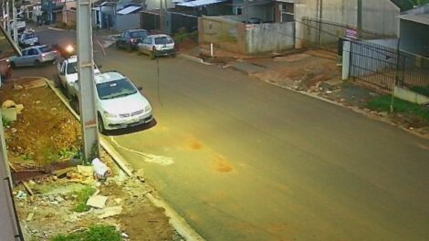 Sem CNH e embriagado, motorista causa acidente grave, tenta esconder carro e acaba preso na região de Maringá; vídeo