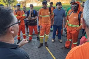 Trabalhadores da coleta seguem em greve em Sarandi