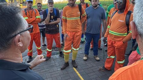 Trabalhadores da coleta seguem em greve em Sarandi