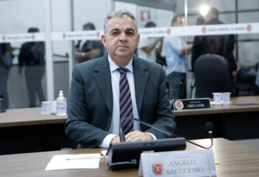 Vereador contrário ao aumento de cargos nomeia quinto assessor na Câmara de Maringá