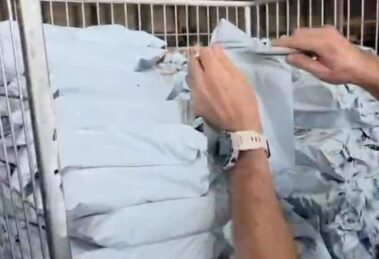 2.446 volumes de mercadorias estrangeiras são apreendidos em centro de distribuição de Maringá